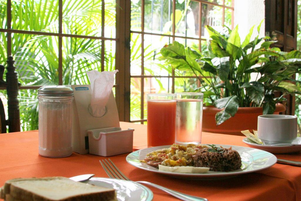La Posada Del Arcangel Managua Exteriör bild
